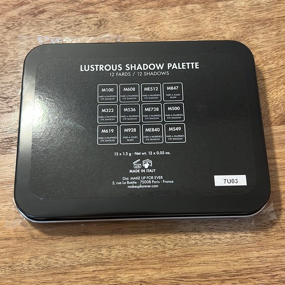 ✨MAKE UP FOREVER - LIMITED EDITION - LUSTROUS EYESHADOW PALETTE✨ - Picture 6 of 8
